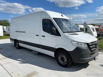 Cestovní obytná dodávka Mercedes Sprinter, rok 2022