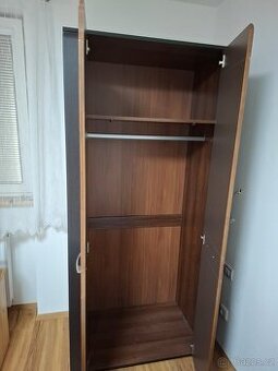 Šatní skříň - 1