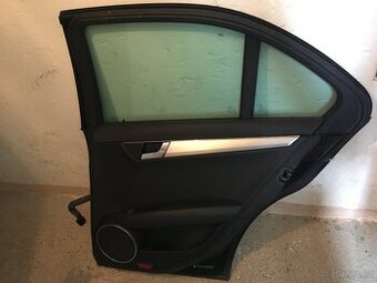 Pravé zadní dveře Mercedes Benz C W204 Sedan