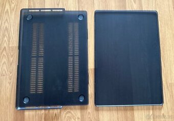 Pevny obal pro macbook pro 16" 2021