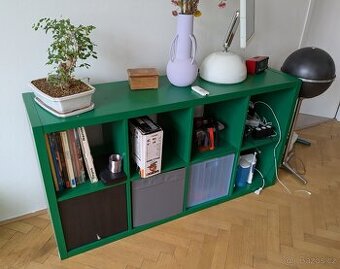 Knihovna/Komoda Ikea Kallax 2x4 zelená
