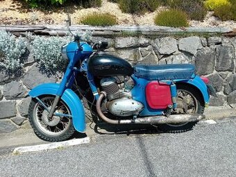 Jawa 250 kývačka