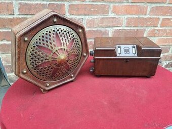 Staré bakalice rádio Philips s reproduktorem