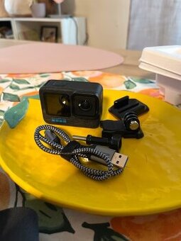 GoPro Hero 12 Black + Příslušenství (stativ, vesta, držák)