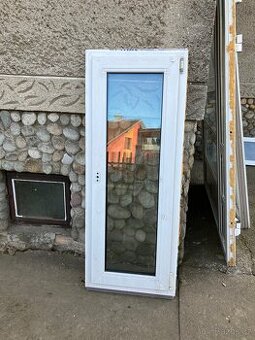 Bílé plastové okna 56,5x143,5cm -3ks