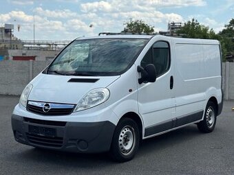 Opel Vivaro 2.0 CDTI 84kw / KLIMATIZACE / L1H1/ 2 sady kol