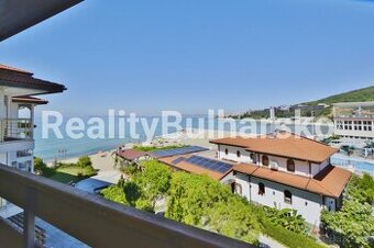 Prostorný apartmán 3+kk s terasou u moře–Elenite-Sveti Vlas