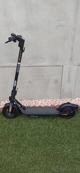 Elektrická koloběžka Ninebot