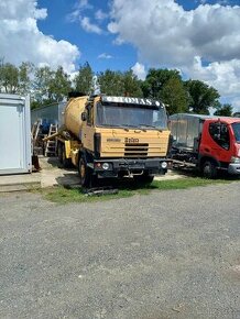 Tatra 815 domíchávač betonu