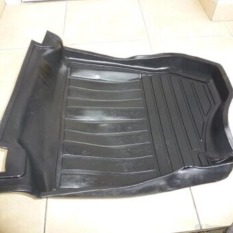 Suzuki Samurai vanička pod nohy