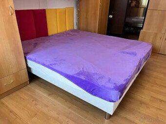 Dvoulůžko 180 cm + 2 matrace – 2000 Kč - 1