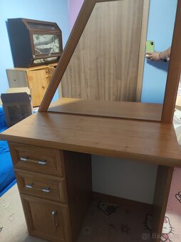 Toaletní stolek 131x79x41cm - 1