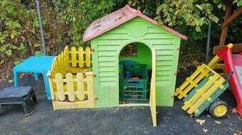 Prodám venkovní domeček Peppa pig se zahrádkou