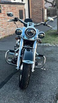 Harley - Davidson, grafitový Softail Deluxe 88´ inch.