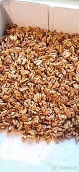 Vlašské ořechy vyloupané