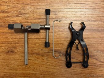 Servisní sada pro montáž a demontáž řetěze