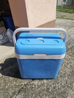 Chladící a ohřívací box 32l