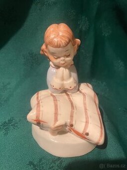 Porcelánová panenka s polštářkem Dux