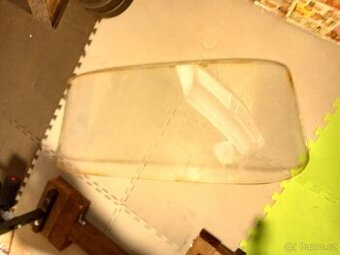 Čelní sklo Škoda 1000 MB