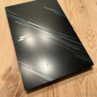 Acer Nitro V15 RTX 4050