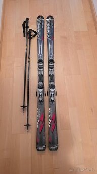 Lyže Rossignol 162 cm málo používané vč. hůlek