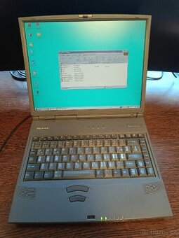 Toshiba Tecra T8000 ve velmi zachovalem stavu