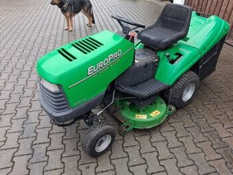 ZAHRADNI TRAKTOR JOHN DEERE