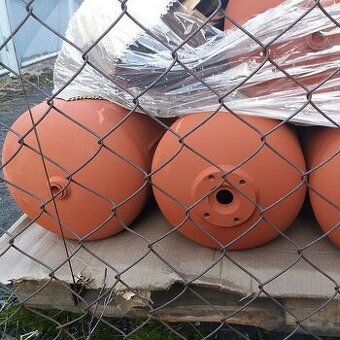 VZDUCHOJEM 40L 1 +1+ PŘÍRUBA VLEK 9TUN P93 LIAZ