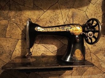 Torzo šicího stroje