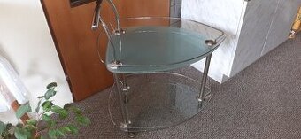 Servírovací stolek