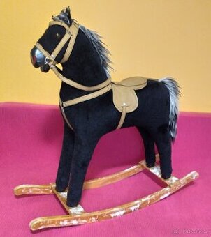 Nabízím houpacího koníka pro děti od 5let - Vraník