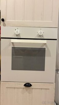 Vestavná trouba Ikea