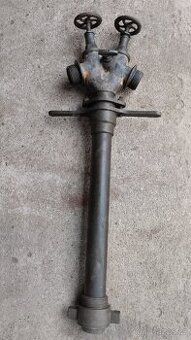 Hydrantový nástavec historický