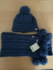 Zimní čepice a šála značky Geox