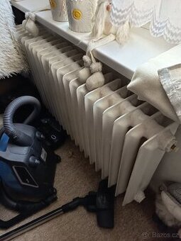 2ks litinových radiátorů za odvoz (K. Vary)