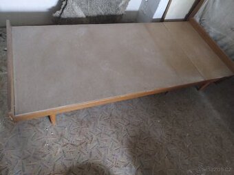 Retro válenda/postel