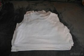Daruji 6 ks bílých bodýček – košilek vel. 80 – 86