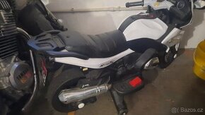 BMW motorka
