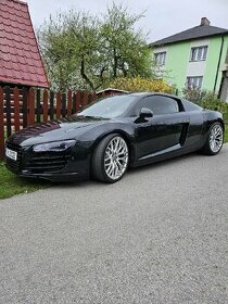 PRODAM AUDI R8 4.2 FSI V8 ROK 2009