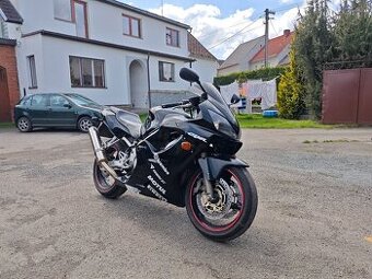 Honda CBr600f 2002