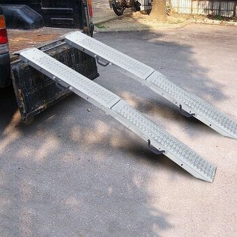 Univerzální skládací nájezdy / rampa - 400 kg