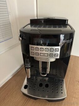 Kávovar DeLonghi Magnifica Plus
