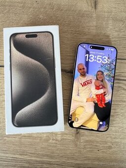 Apple iPhone 15 Pro Max 256GB bílý titan