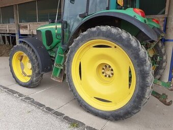 Prodám kultivační kola John Deere - 1
