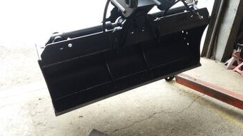 naklápěcí hydraulická svahovka, traktorbagr CAT