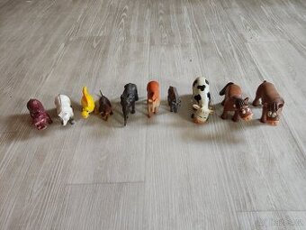 Puzzle, auto, plyšák, plastové zvířátka