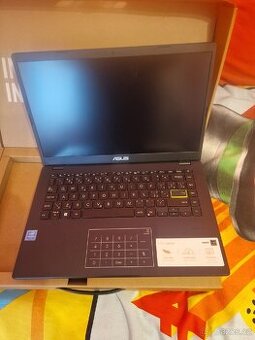 Asus E410 - 1