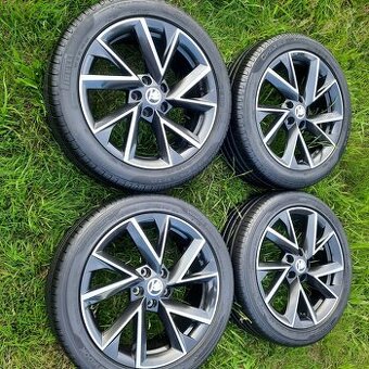 Vega Alu kola R18 ET44 Superb 3 4 Passat B8
