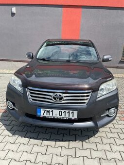 TOYOTA RAV4 2.2 D-4D, 4x4, r.v.12/2012 ODPOČET DPH 1 maj.