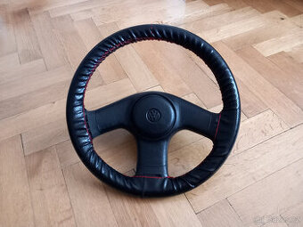 VW tříramenný volant